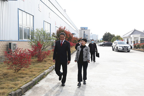 縣法院：優(yōu)質(zhì)司法服務(wù)進(jìn)企業(yè) 營(yíng)造良好法治營(yíng)商環(huán)境