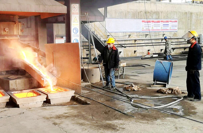 加班加點趕生產