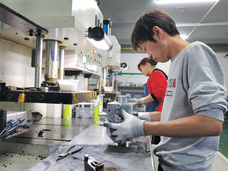 轉(zhuǎn)型跨越譜新篇——房縣工業(yè)經(jīng)濟(jì)發(fā)展紀(jì)實(shí)