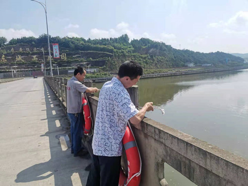 愛(ài)心企業(yè)為我縣捐贈(zèng)一批救生設(shè)備