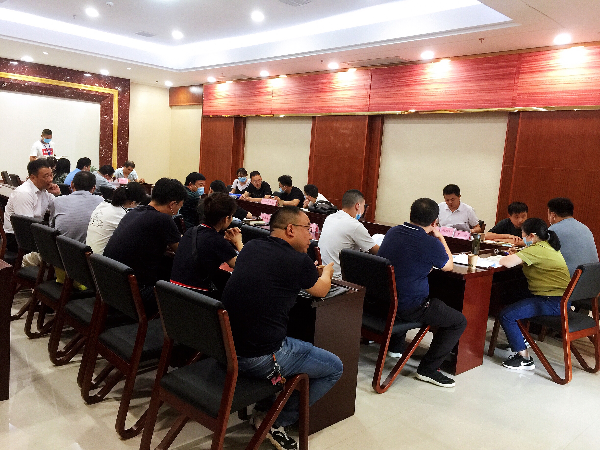 我縣召開營商環(huán)境指標(biāo)提優(yōu)補(bǔ)短動(dòng)員會(huì)