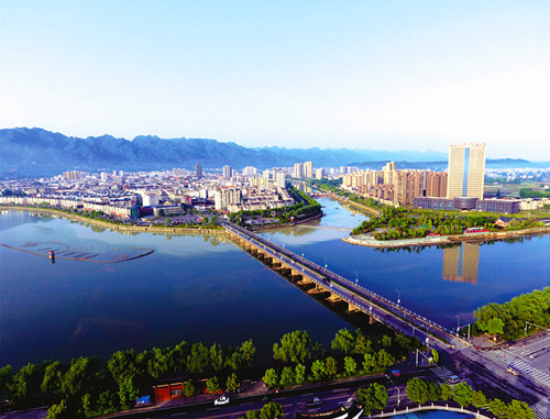 碧波清流入畫來 ——城關鎮全面推行河長制工作綜述