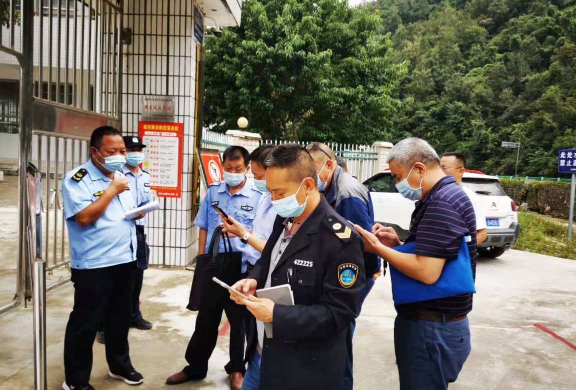 土城鎮多部門聯合開展校園安全專項督導檢查
