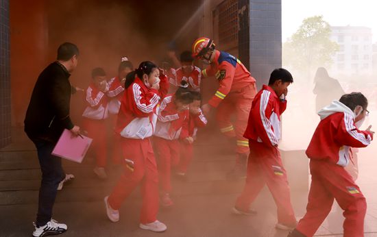 縣消防大隊(duì)送消防安全知識進(jìn)校園