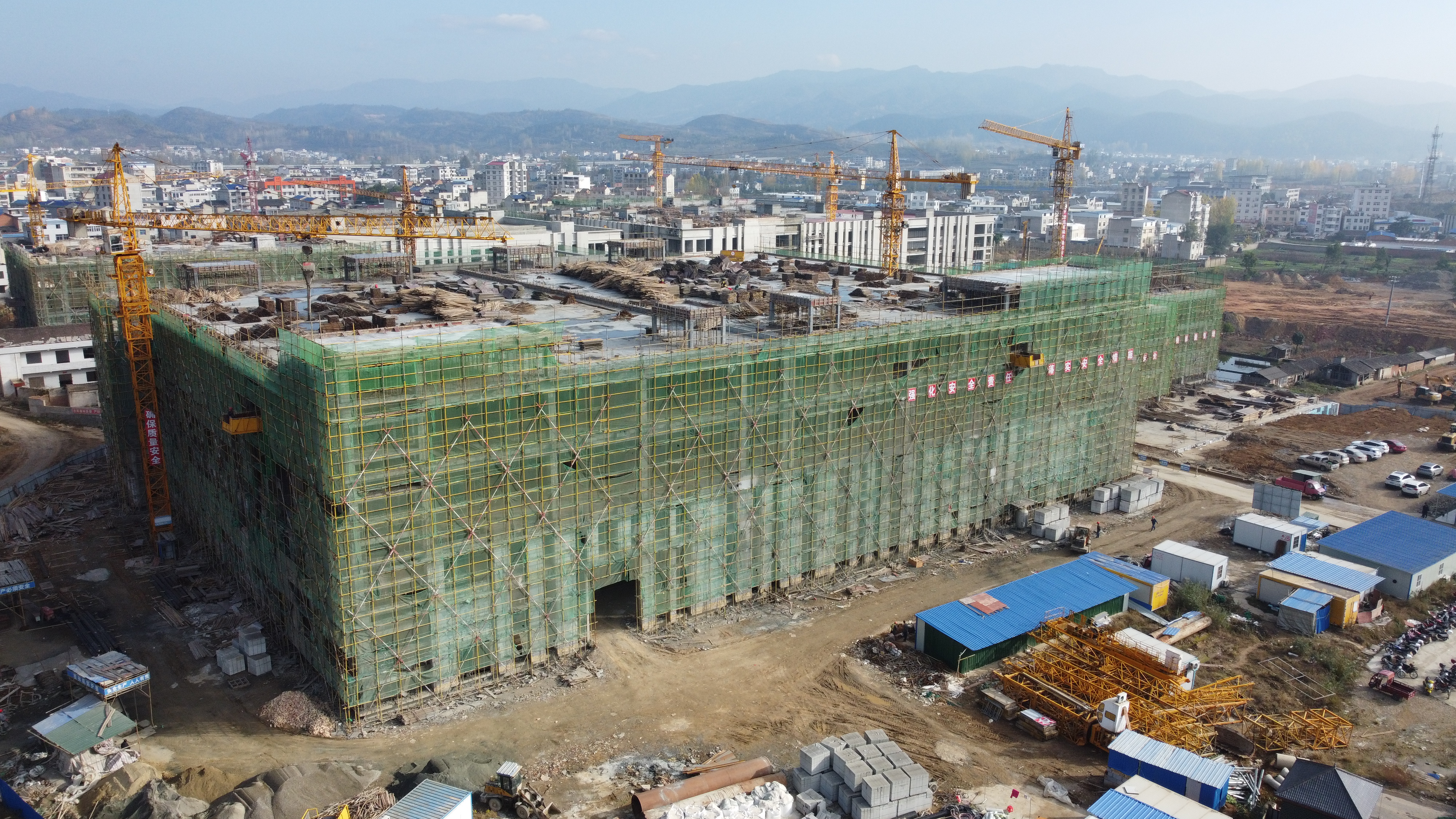 中錦尼龍項(xiàng)目開(kāi)足馬力跑出“加速度”