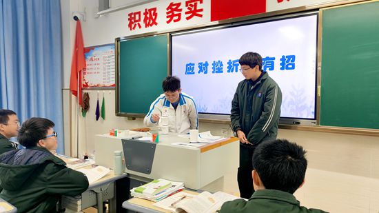 房縣開展高中年級心理健康教育聯(lián)校活動