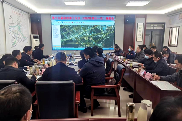 謝曉鳴主持召開第十九屆縣政府第十五次規委會