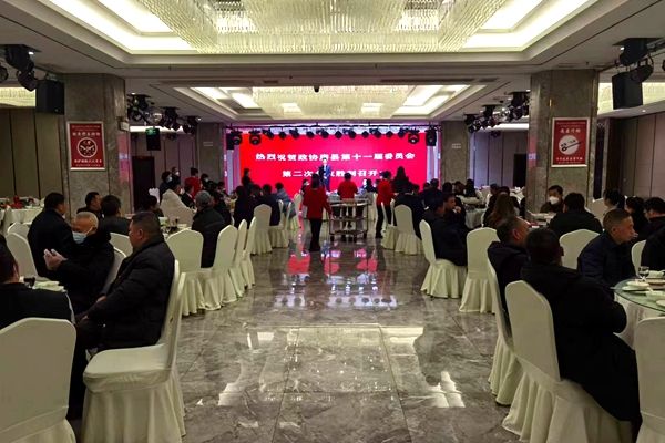 縣領導看望出席縣政協十一屆二次會議的政協委員