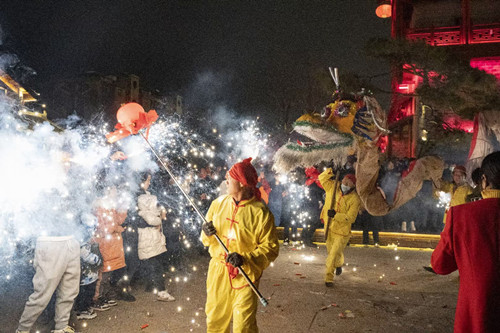 房縣：民俗展演“鬧”元宵