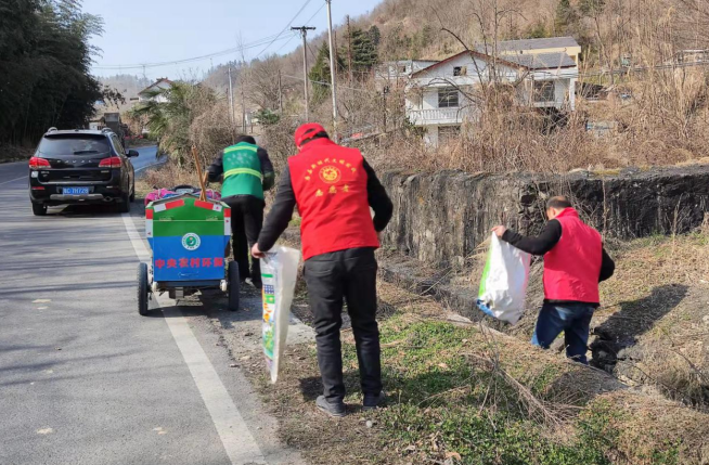 窯淮鎮四舉措抓人居環境治理整改工作