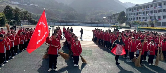 尹吉甫學校開展系列“學雷鋒 當先鋒”主題活動