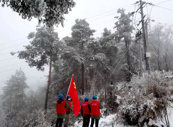 杜昌寶：大山里的一抹紅