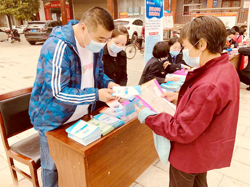 軍店鎮：醫保政策宣傳深入人心