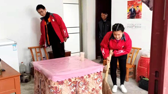 大木廠鎮開展志愿服務進社區活動