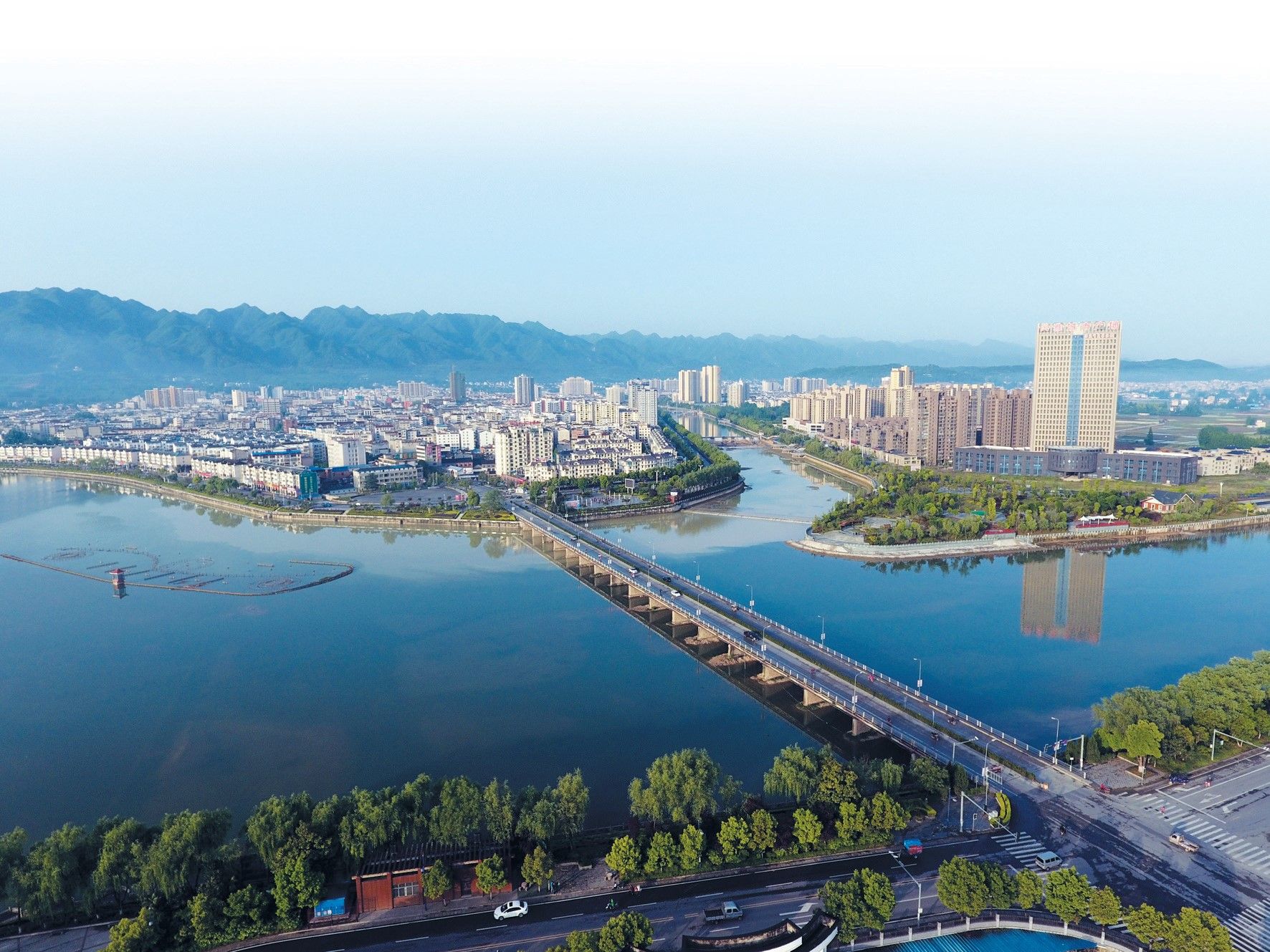 房縣傾力打造親商安商人文環(huán)境