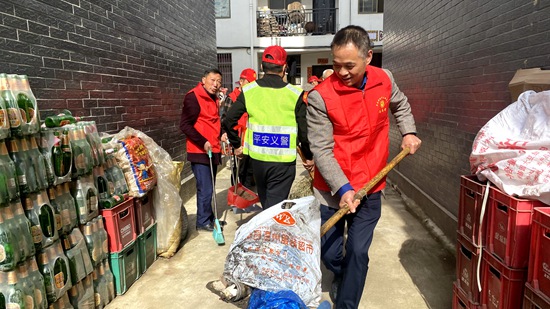 沙河鄉開展“清潔房縣 我們在行動”環境衛生大清掃活動