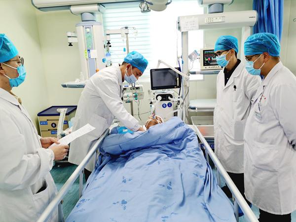 房縣人民醫(yī)院：為急危患者重啟生命鍵