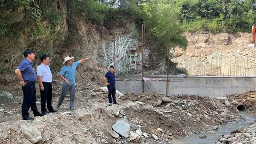 尹吉甫鎮(zhèn)：多措并舉應(yīng)對(duì)強(qiáng)降雨天氣