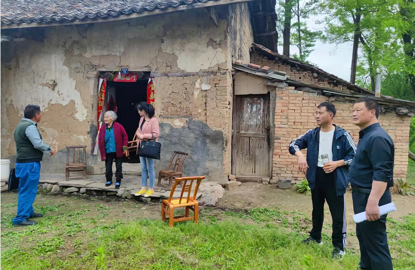 化龍堰鎮(zhèn)：“三舉措”推進(jìn)農(nóng)村自建房安全排查工作