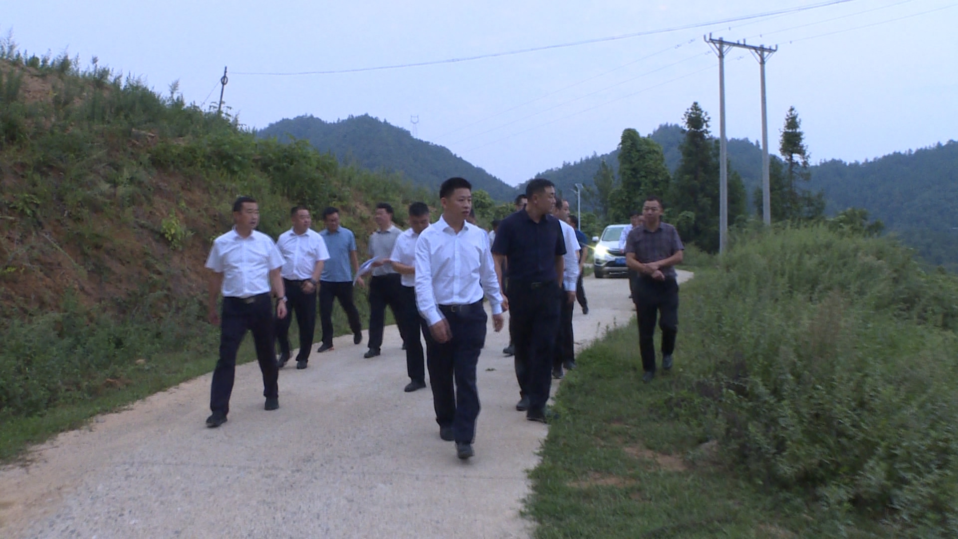 紀(jì)道清到磨石溝建筑石材礦開發(fā)項(xiàng)目調(diào)研