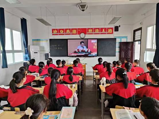青峰初中開展2022年度“新時代好少年”學(xué)習(xí)宣傳活動