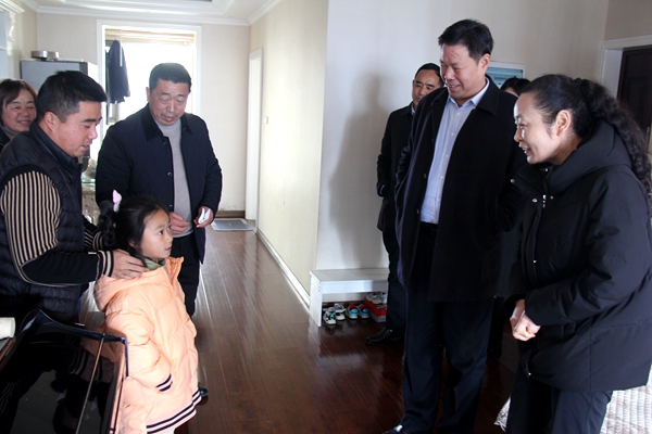 【新春走基層】王玲看望慰問(wèn)“十堰好人”代表