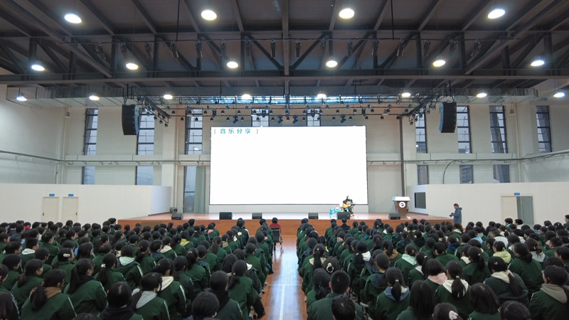 房縣黨外知識分子聯(lián)誼會、文化藝術(shù)促進會送藝術(shù)進校園