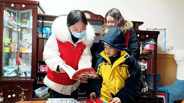 房縣黨校：“志愿紅”助力未成年人健康成長(zhǎng)