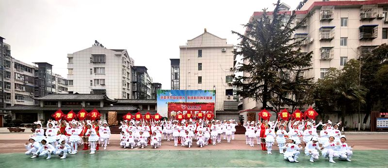 備戰(zhàn)巡游迎佳節(jié) 緊密鑼鼓排練忙