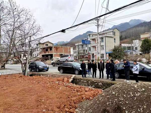 房縣召開(kāi)自建房專(zhuān)項(xiàng)整治工作座談會(huì)