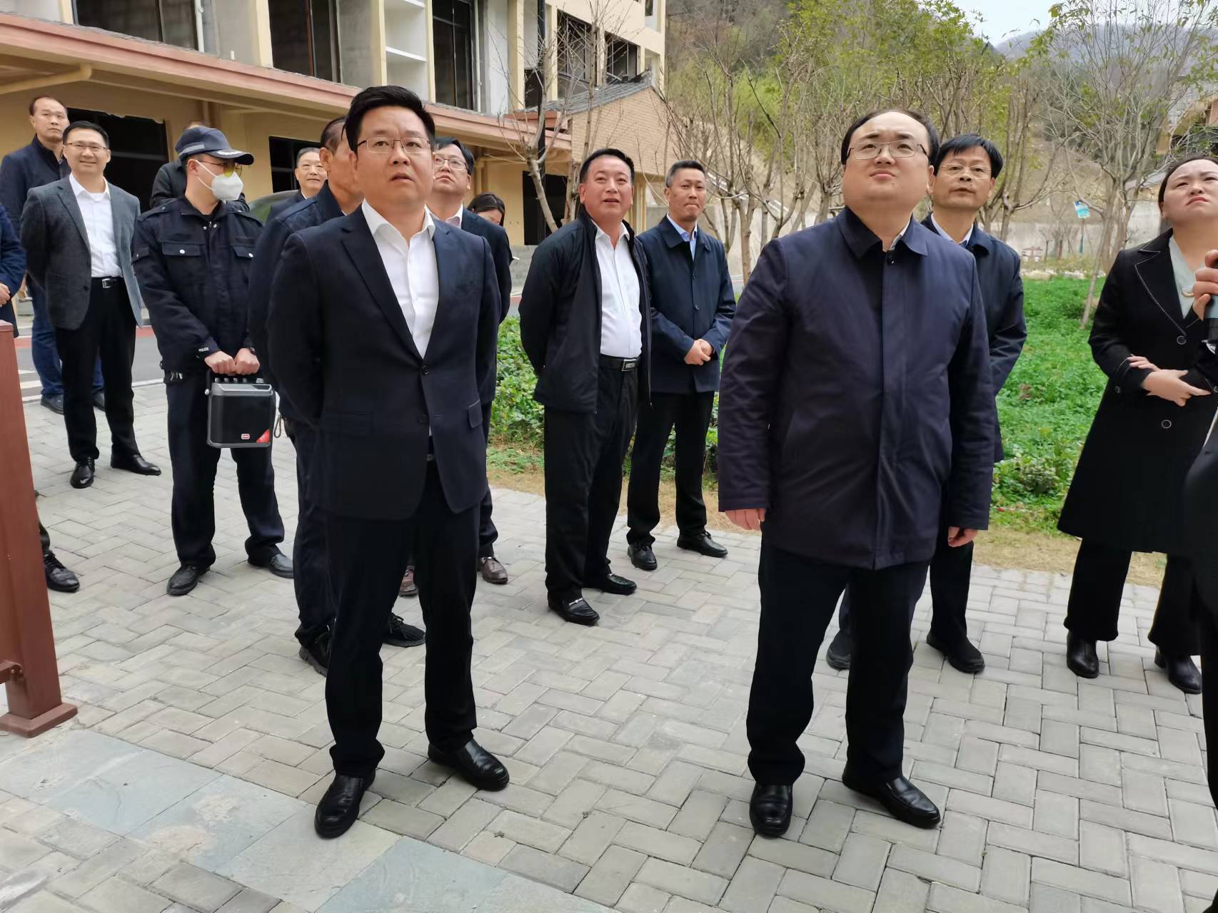 麻城市考察團(tuán)來(lái)房考察循環(huán)經(jīng)濟(jì)和文旅康養(yǎng)產(chǎn)業(yè)