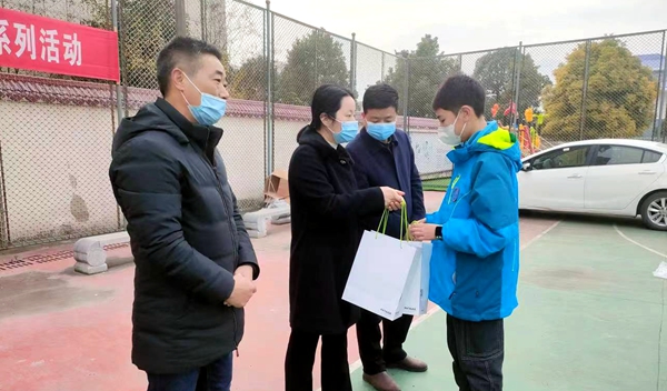 房縣殘聯(lián)精準(zhǔn)服務(wù)殘疾人落實(shí)干部能力作風(fēng)建設(shè)精神