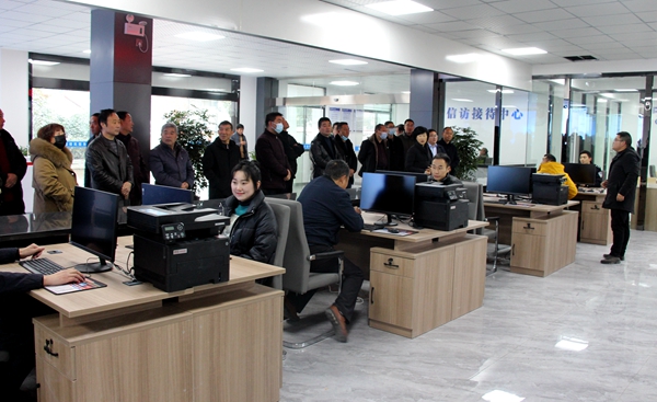 【能力作風建設(shè)在行動】房縣窯淮鎮(zhèn)：轉(zhuǎn)變作風提能力 “四心”服務(wù)暖民心