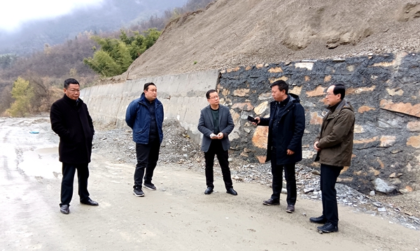 房縣交通運輸局：加快推進中寶路工程建設(shè)