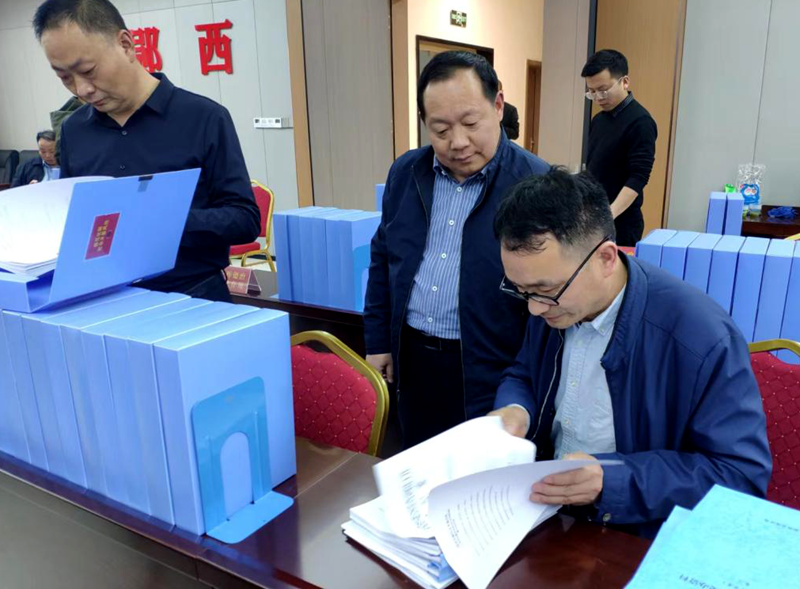 房縣縣委政法委考察各縣（區(qū)）全國市域社會治理現(xiàn)代化試點(diǎn)工作