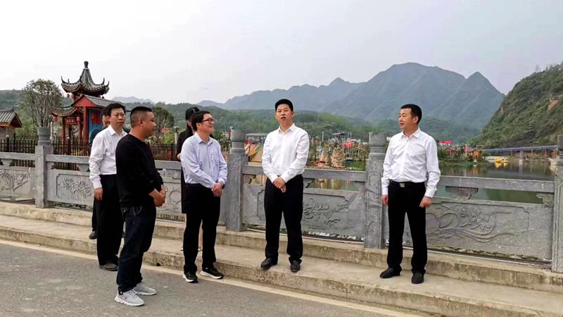 紀(jì)道清強(qiáng)調(diào)：高標(biāo)準(zhǔn)推進(jìn)鄉(xiāng)村振興示范村建設(shè)  全力以赴推進(jìn)重點(diǎn)項(xiàng)目建設(shè)提速提效