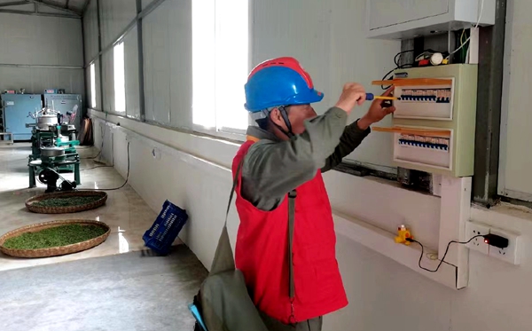 房縣供電公司：“五一”不打烊，鄉(xiāng)村振興“注”電能