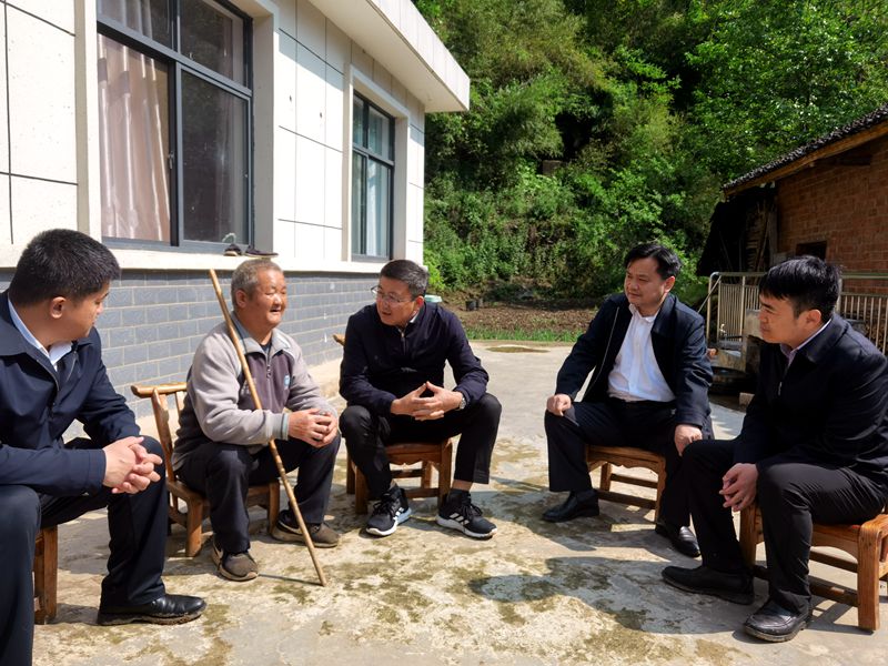 中央保密辦副主任王言彬來(lái)房調(diào)研鄉(xiāng)村振興工作