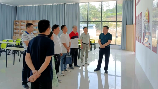 房縣扶貧幫困志愿服務(wù)隊：打好新時代文明實踐志愿服務(wù)的組合拳