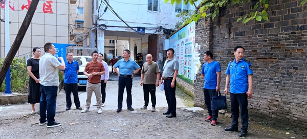 我縣舉行涼水泉路綜合整治現(xiàn)場會