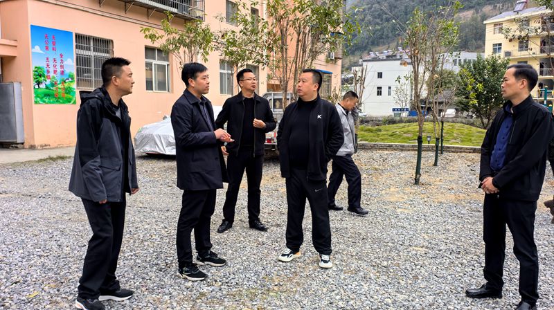 縣住建局：進村入戶訪民情 精準幫扶助振興