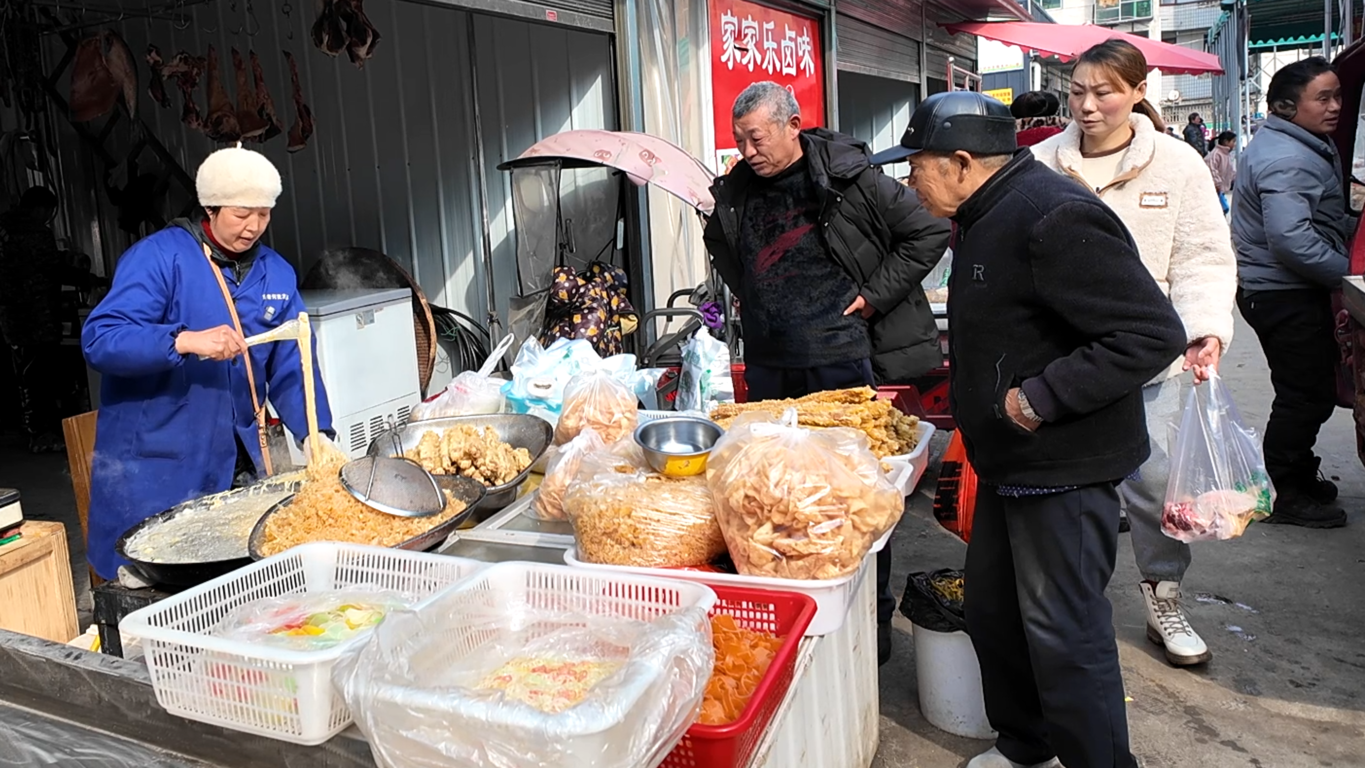 房縣“卷卷”炸出濃濃年味兒