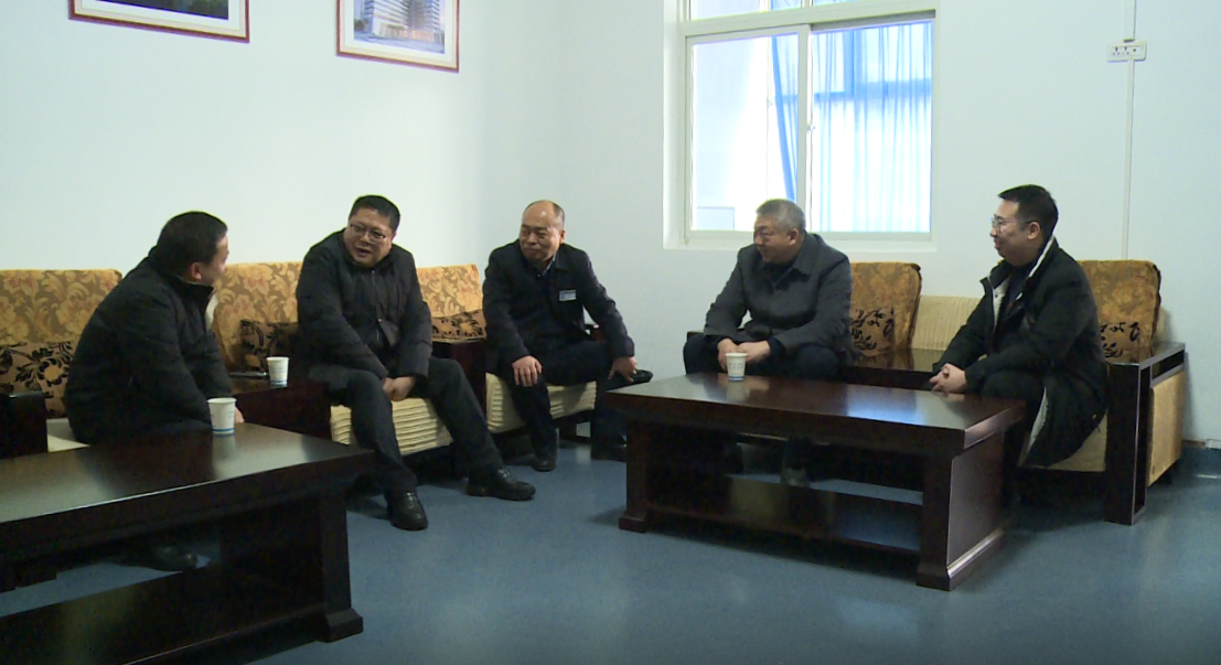 趙國平來房督導(dǎo)強降雪天氣防范應(yīng)對工作并開展走訪慰問