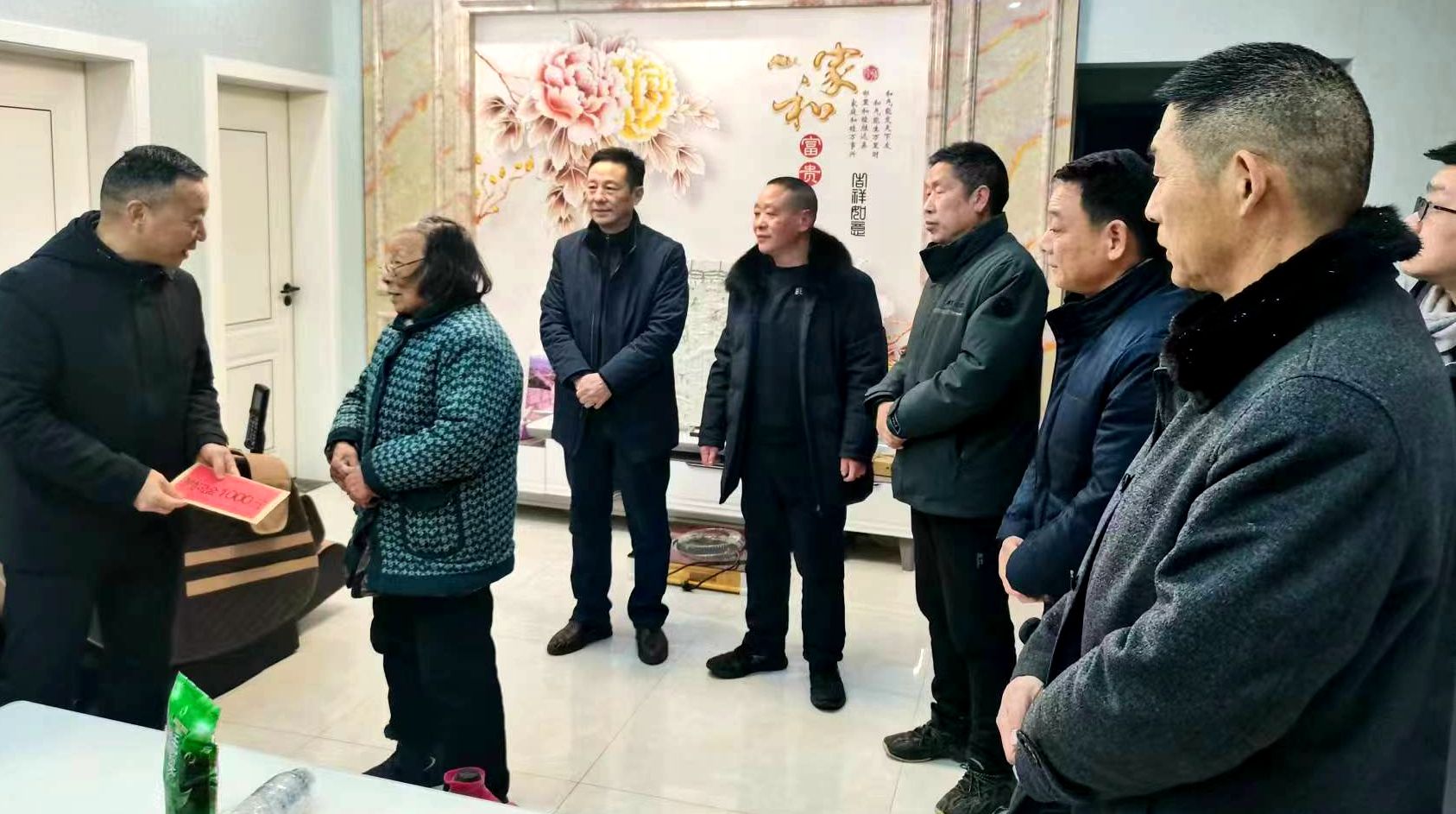 退役軍人事務(wù)局：走訪送祝福 關(guān)懷暖軍心