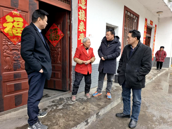 窯淮鎮(zhèn)西溝村：全力做好凍雨暴雪天氣防范應(yīng)對工作