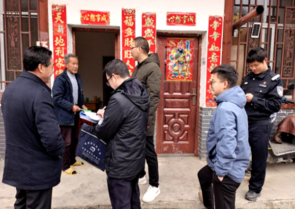 窯淮鎮(zhèn)西溝村：走訪精神病人家庭