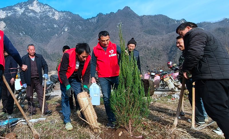 九道鄉(xiāng)開展春季植樹造林活動