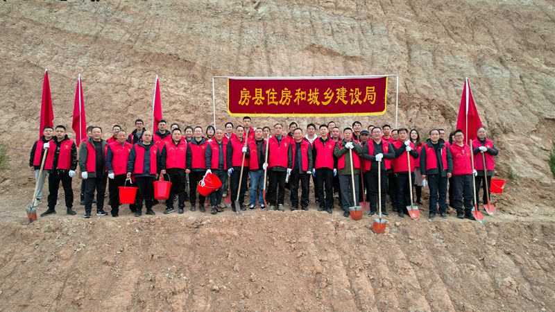 縣住建局積極參加春季義務(wù)植樹活動