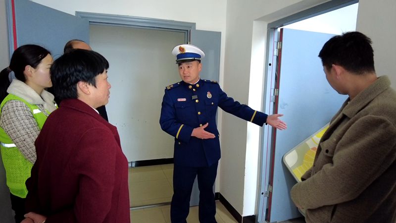 我縣開展“大清理、大清掃、大清洗”專項行動