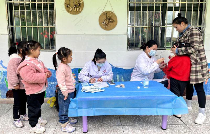 姚坪鄉(xiāng)：開展春季免疫疫苗接種行動